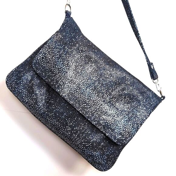 Cofi Leather Metallic Stingray Pattern Embossed Leather  Stunning Crossbody NWOT - Picture 1 of 17